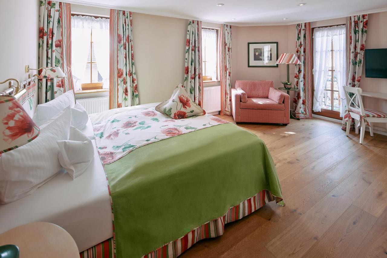 Romantik Hotel & Restaurant Hirsch Зонненбюль Экстерьер фото